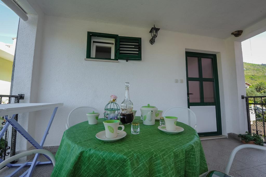 Apartment Nina Promajna Chambre photo